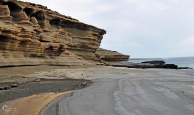 Strand mit Steilküste Mauritius Erosion