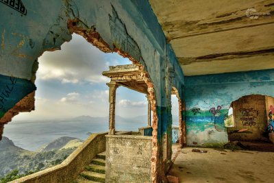 Lost Places Mallorca Ruine bunt