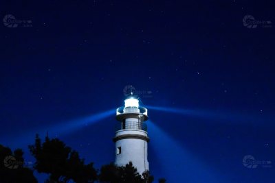 Mallorca Leuchtturm Nachthimmel blaue Stunde Stern Lichtstrahl